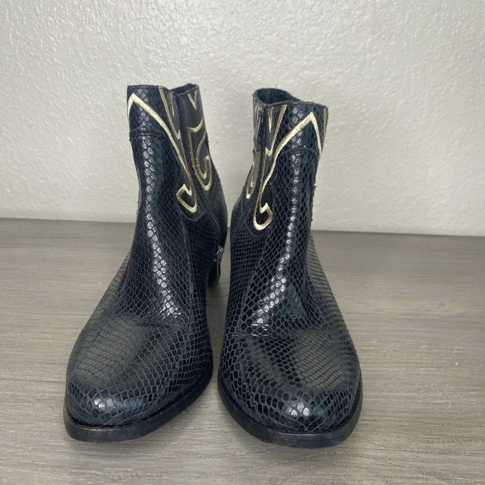 Vince Camuto vince camuto