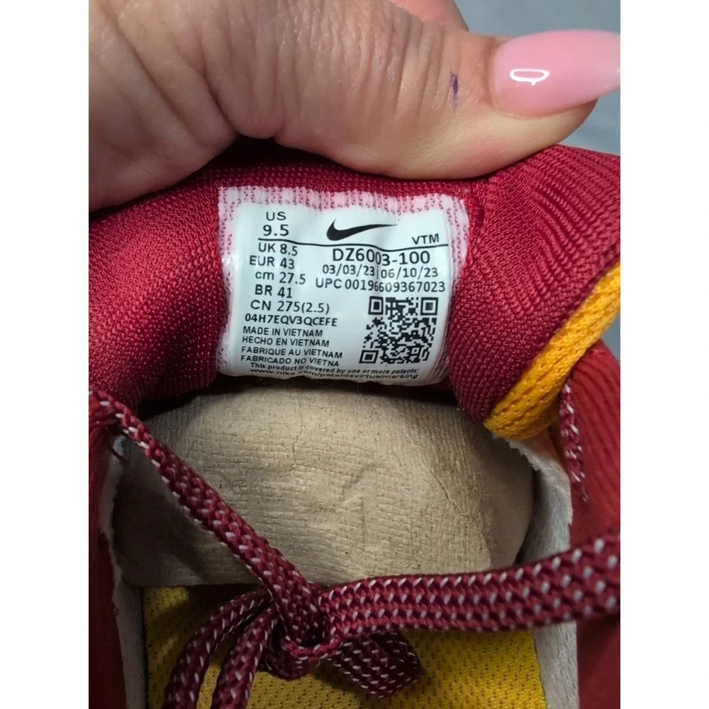 Nike these trojans usc