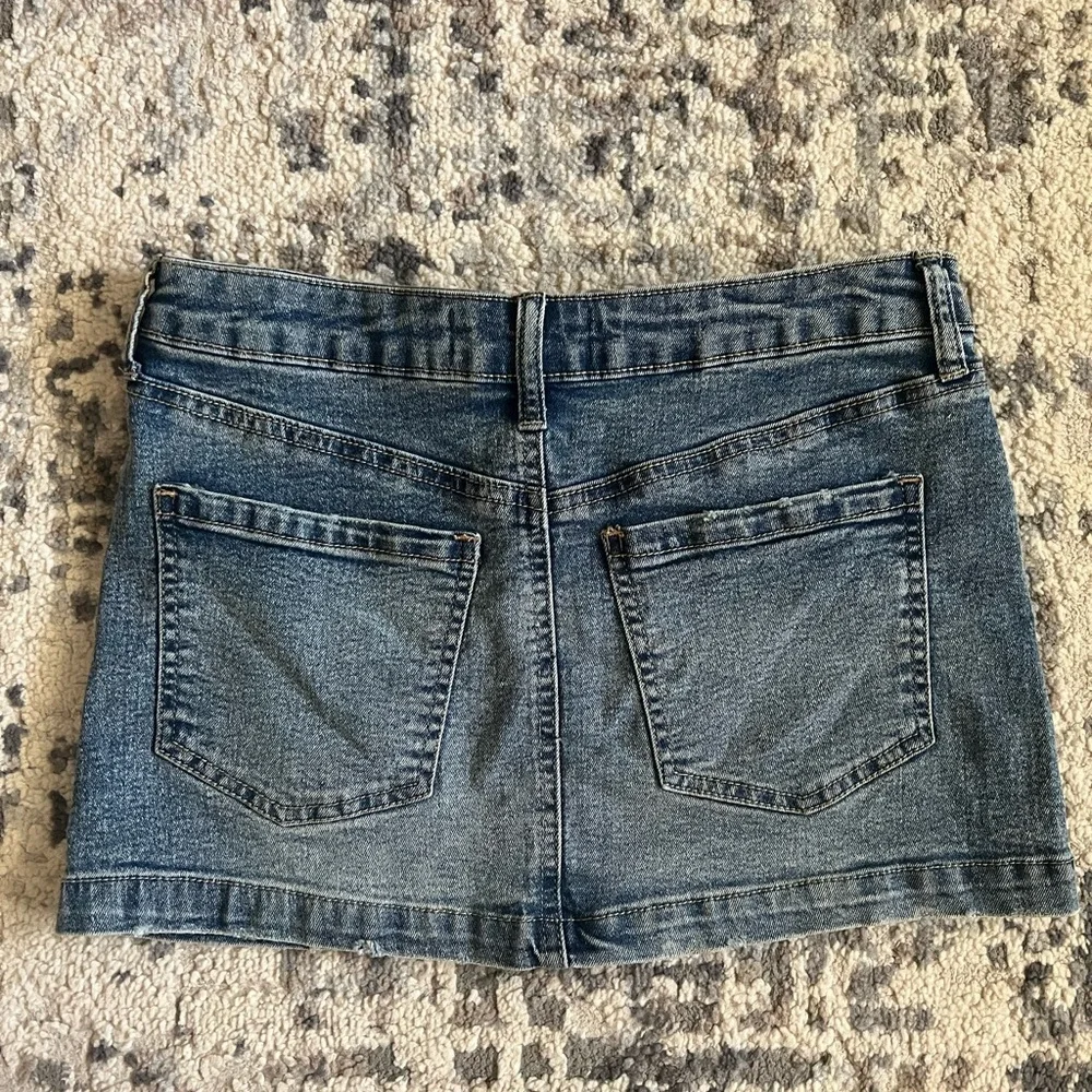Indigo Rising Dark Wash‎ Denim Skirt with Contrast Stitching