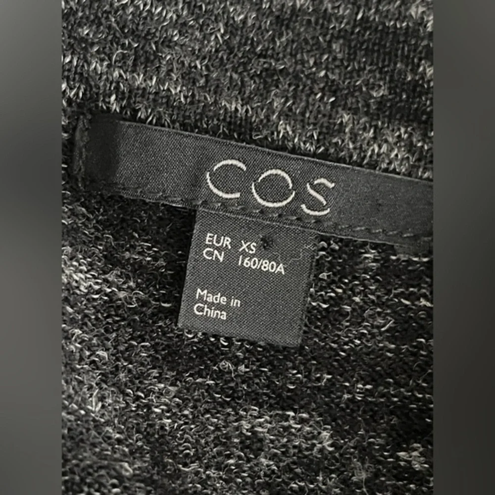 COS black speckled