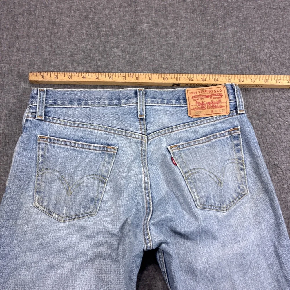 Levis levi 527