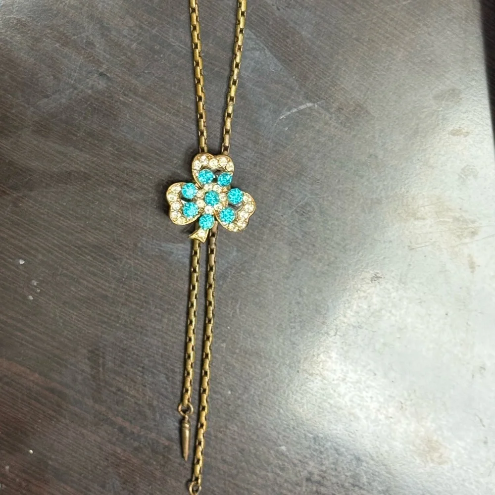 N/A elegant gold