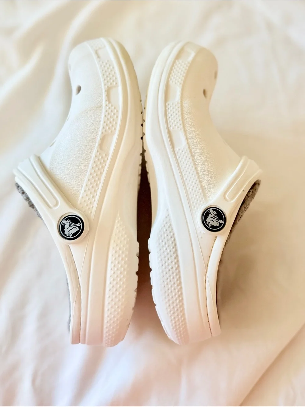 Crocs Baya Grey Fleece Lined White Shoes Size 2Y