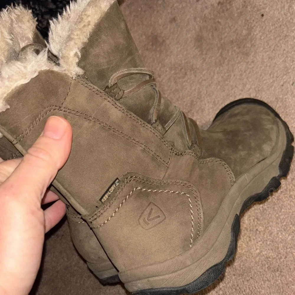 Keen stay warm
