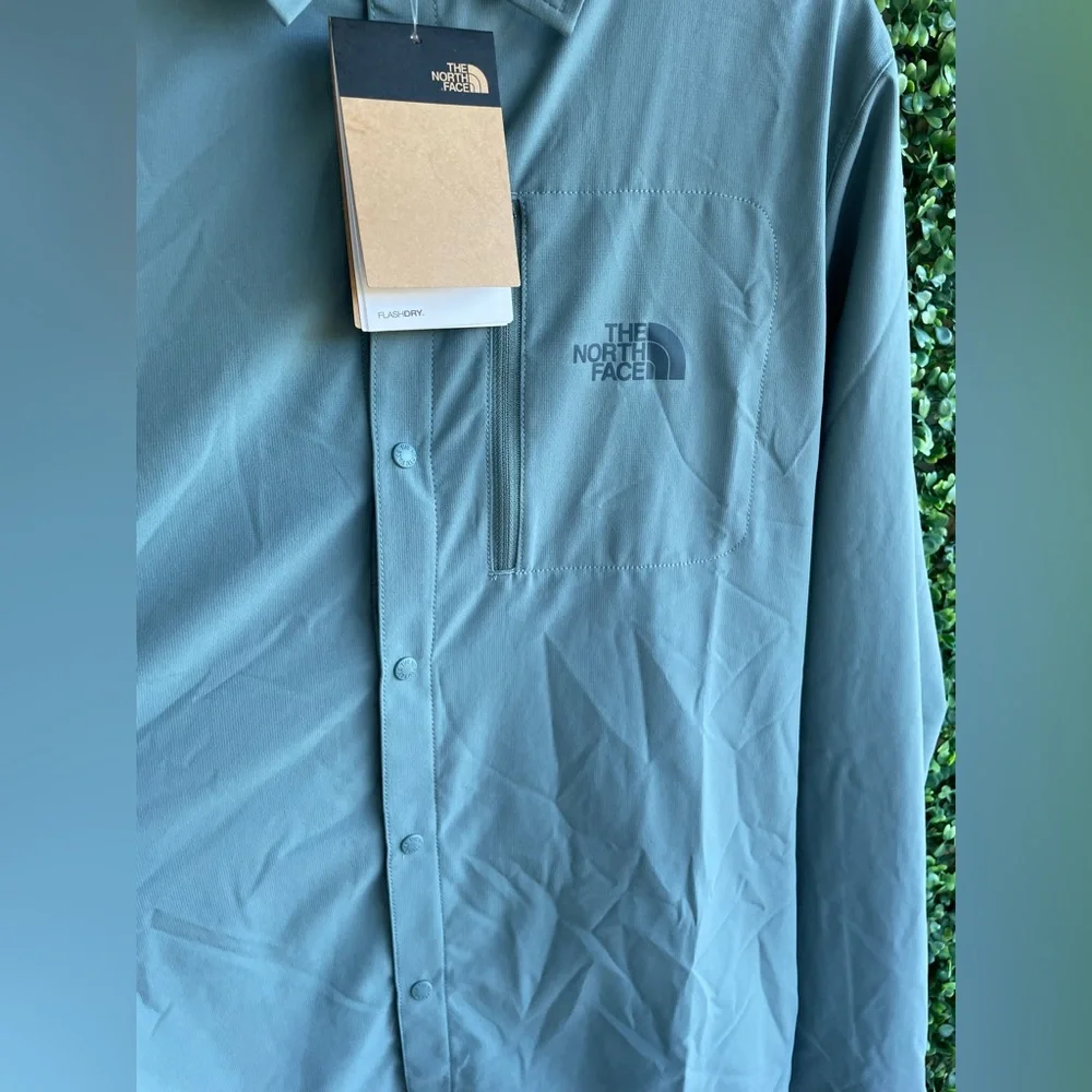 The North Face Trail Shirt in Goblin Blue - 40 UPF - NWT | Large