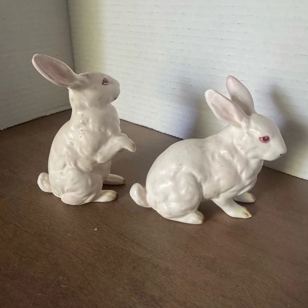 Lefton charming rabbit