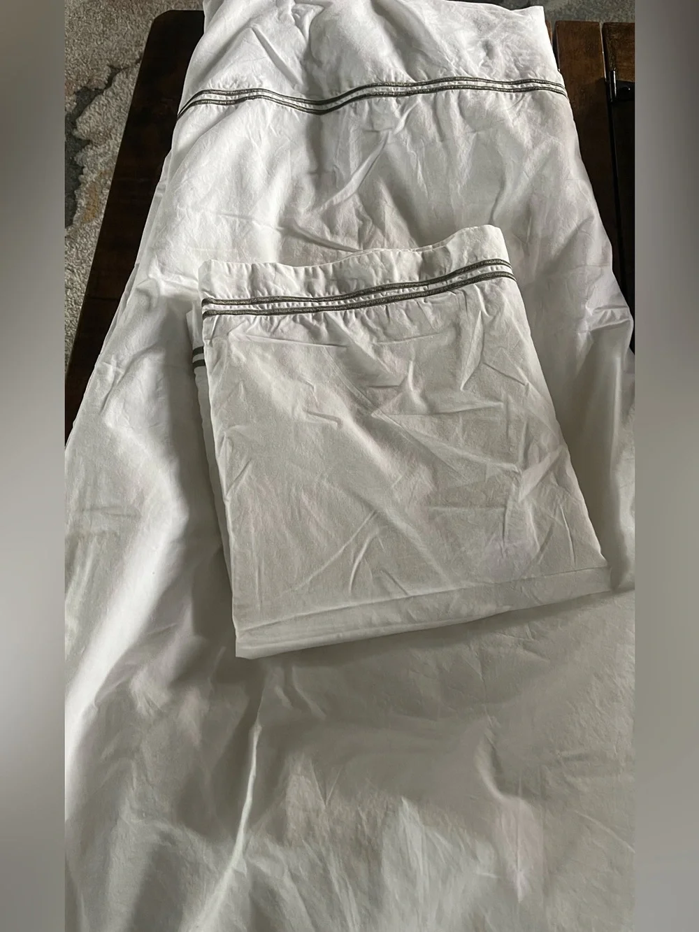 NWT Quince Organic Crisp Percale Duvet Cover Set, King/Cal (Dusty Olive/White)