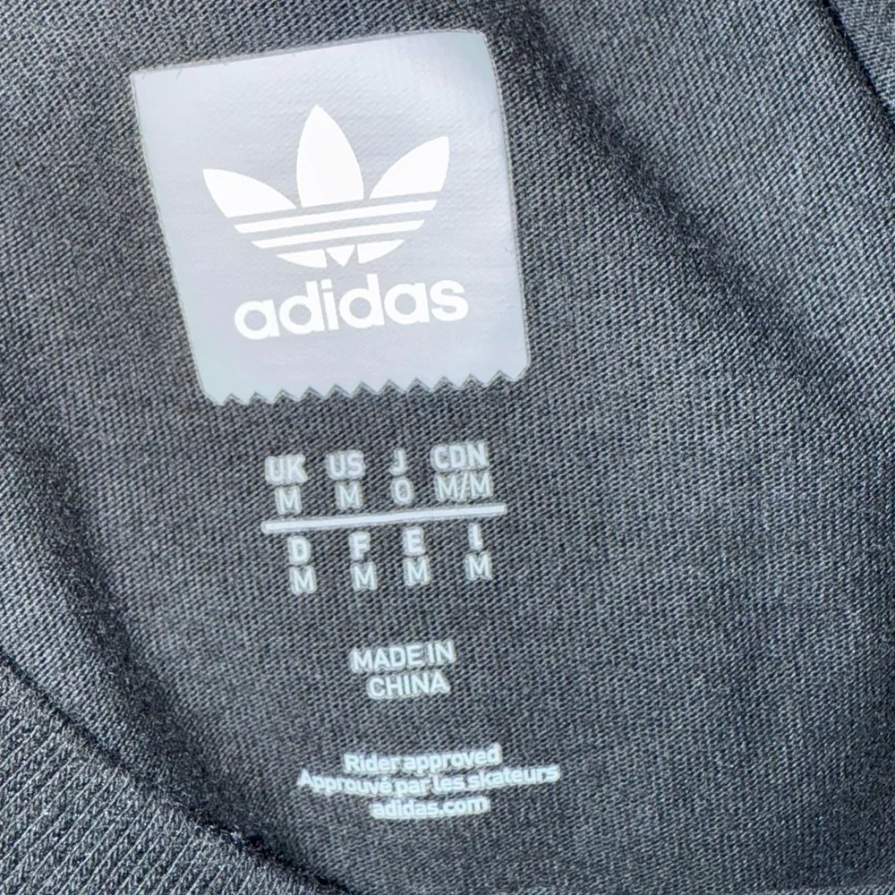 adidas men trefoil