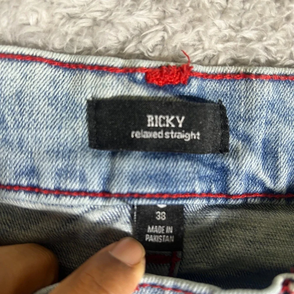 True Religion Ricky Relaxed Straight Distressed Jeans Mens 38 Red Stitch Light