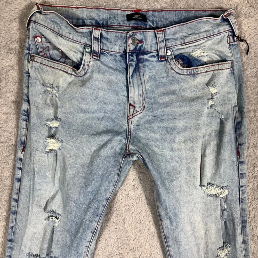 True Religion Ricky Relaxed Straight Distressed Jeans Mens 38 Red Stitch Light