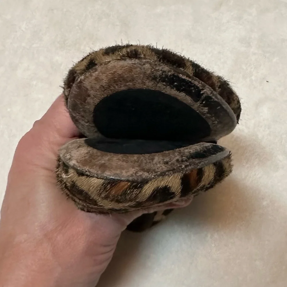 Little Eric these slippers