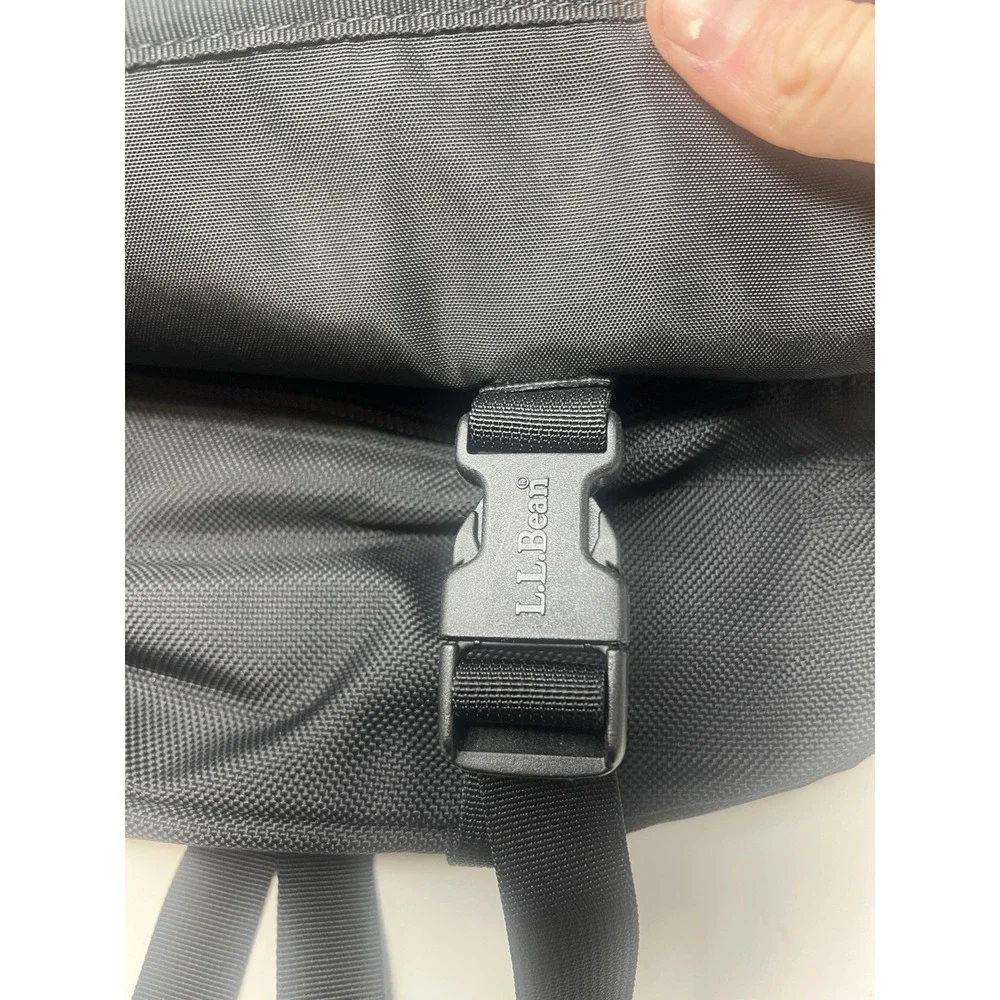 LL Bean Messenger Bag‎ Backpack Carry On Computer Green Convertible