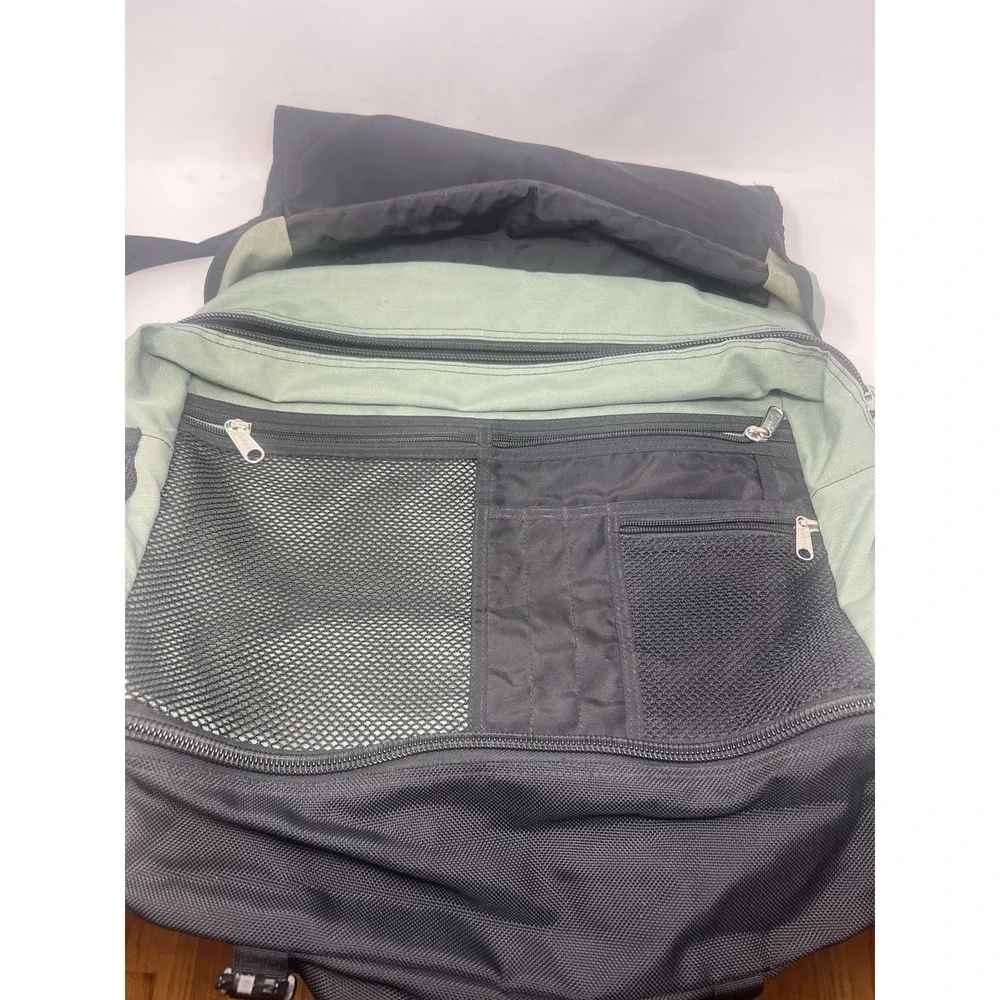 LL Bean Messenger Bag‎ Backpack Carry On Computer Green Convertible