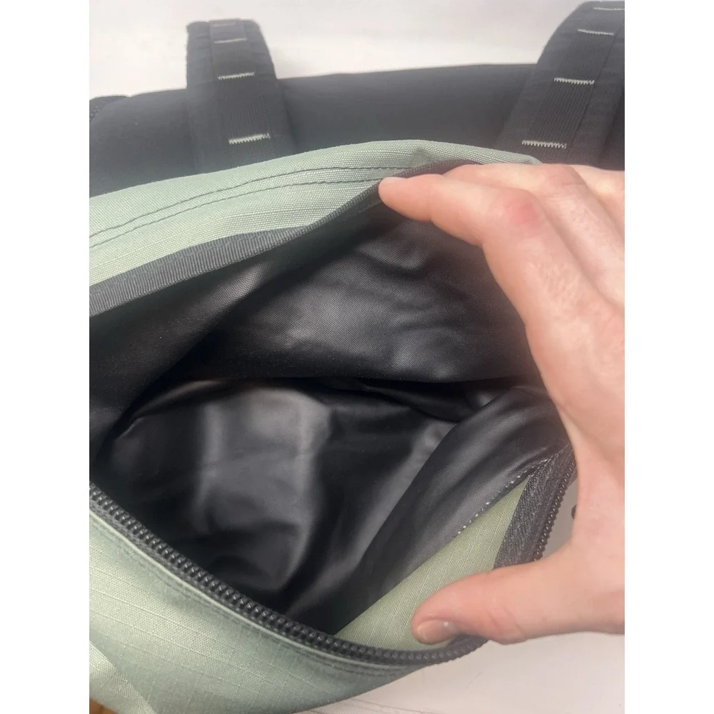 LL Bean Messenger Bag‎ Backpack Carry On Computer Green Convertible