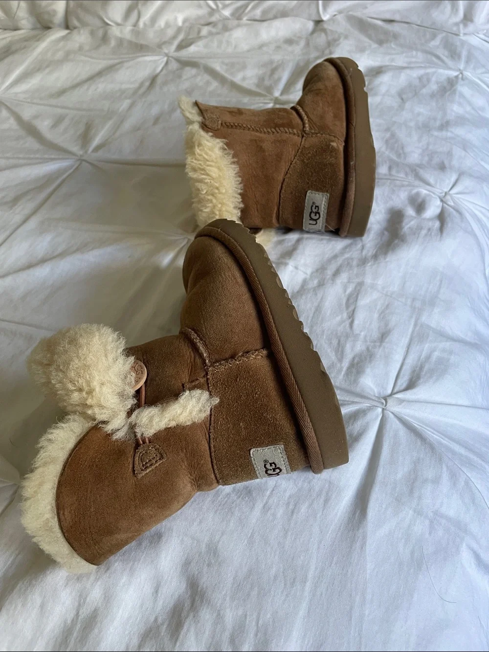 UGG Kids Chestnut Suede Shearling-Lined Boots