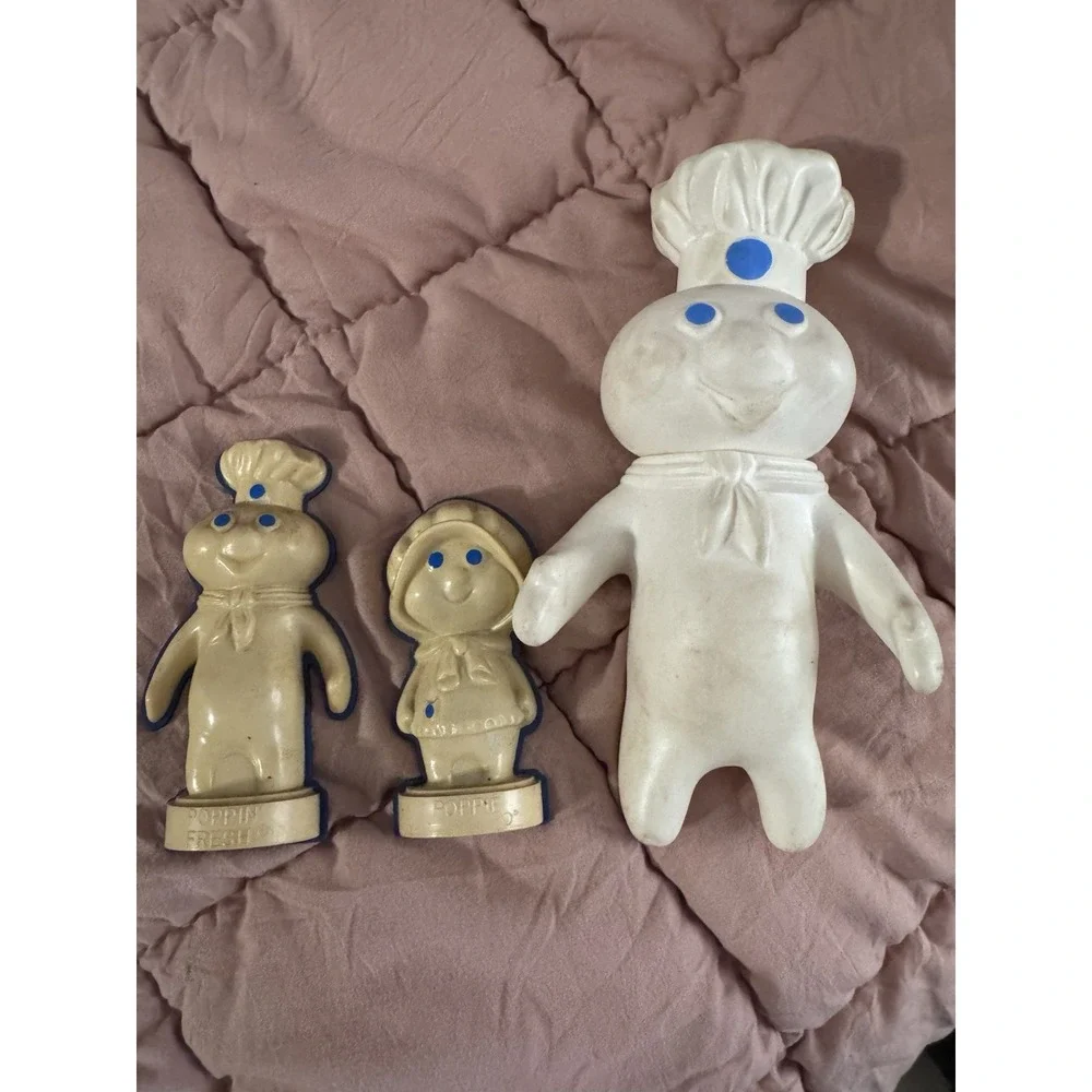 Set of 3 Vtg Pillsbury Dough Boy Pop N Fresh & Poppie Magnets & 1971 Figure
