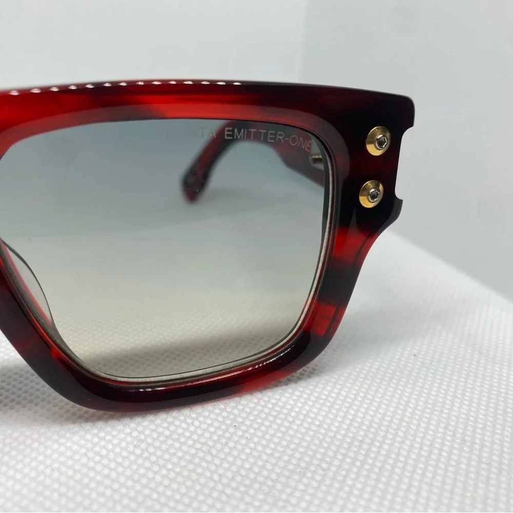 DITA elegant red