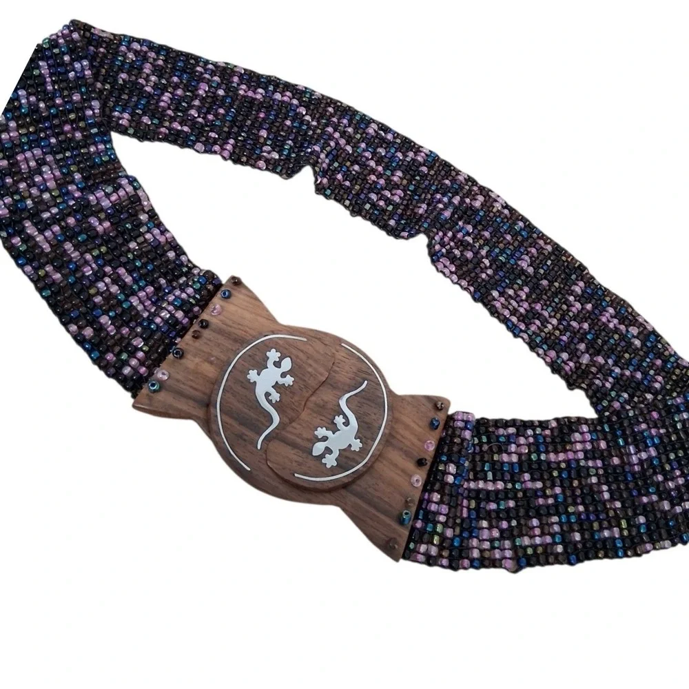 Y2k‎ Vintage Beaded Lizard Women's One Size Stretch Gypsy Wood Clasp Cinch Belt