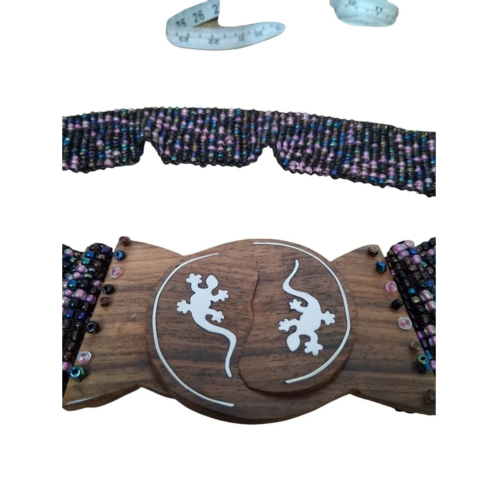 Y2k‎ Vintage Beaded Lizard Women's One Size Stretch Gypsy Wood Clasp Cinch Belt