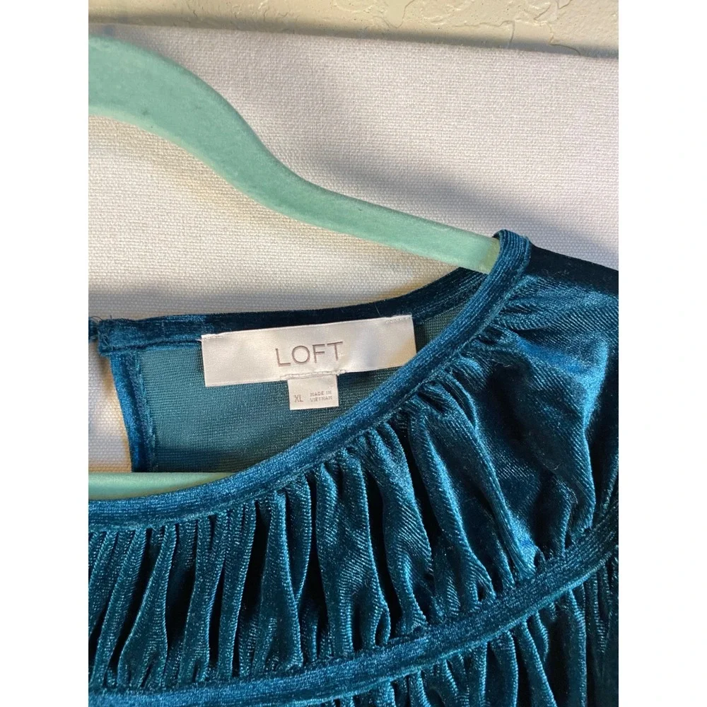 LOFT lustrous velvet