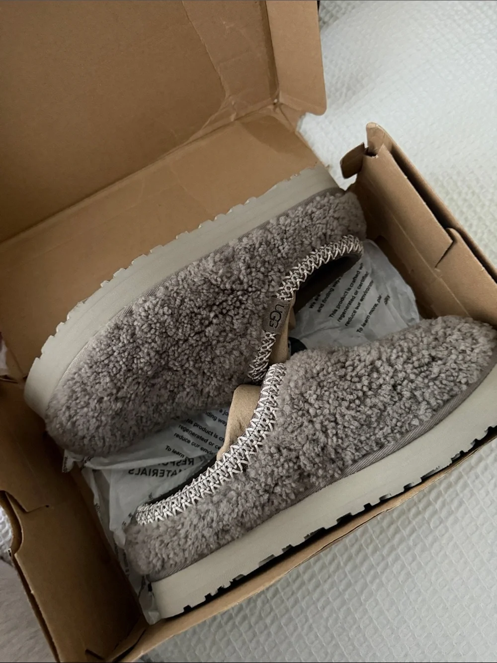 UGG cozy slip