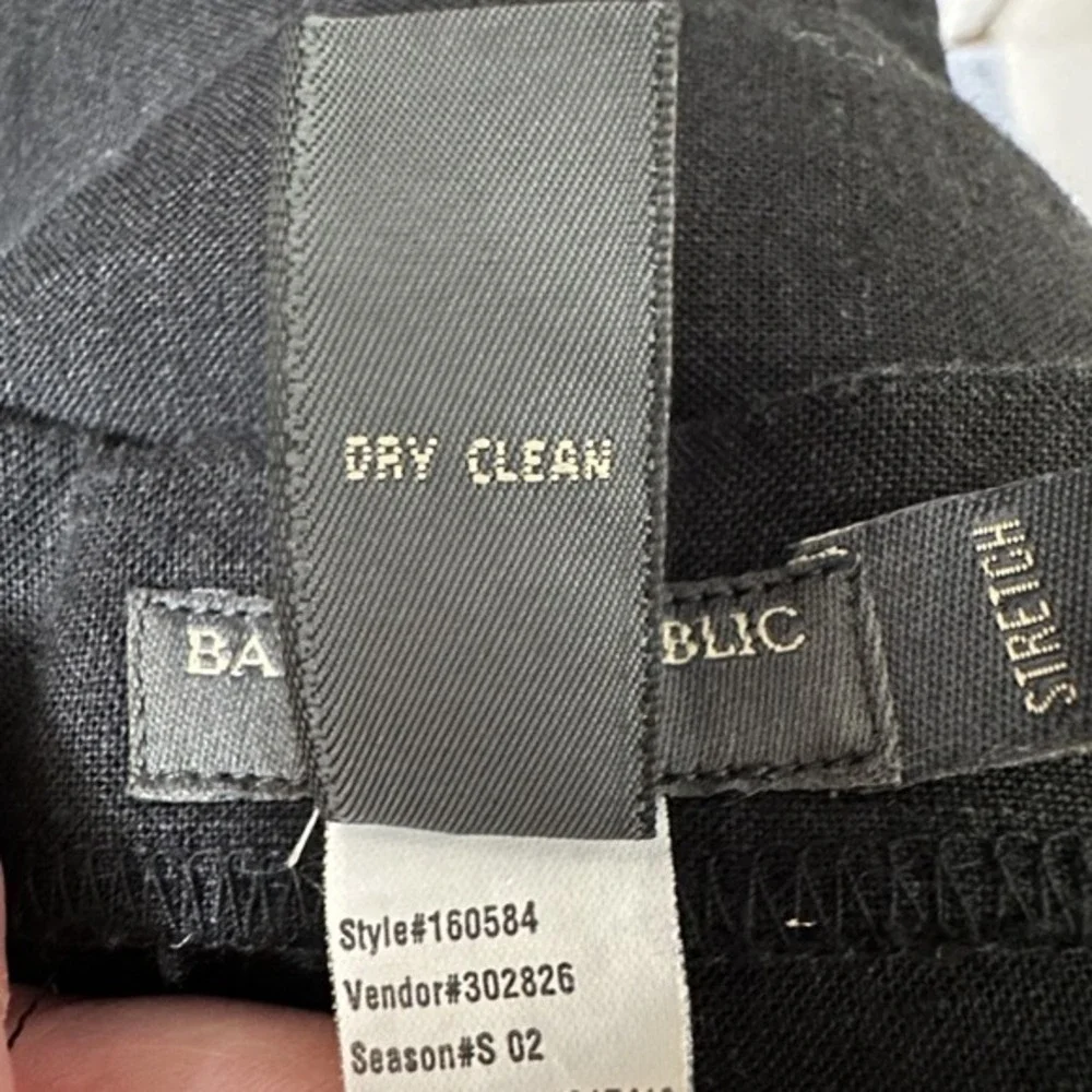 Banana Republic brand banana
