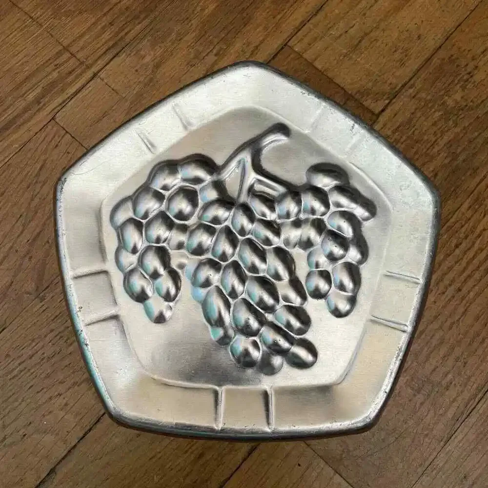 Vintage copper jello