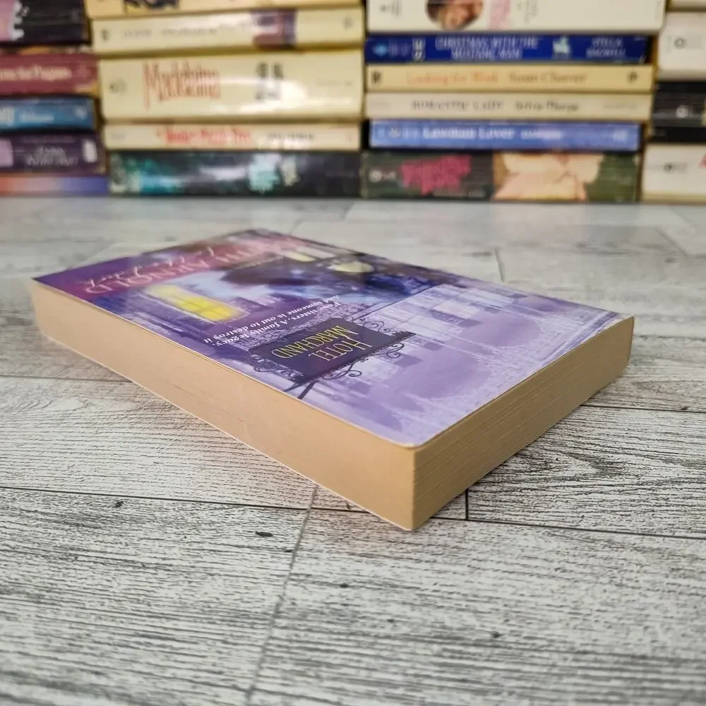 Book dark hotel