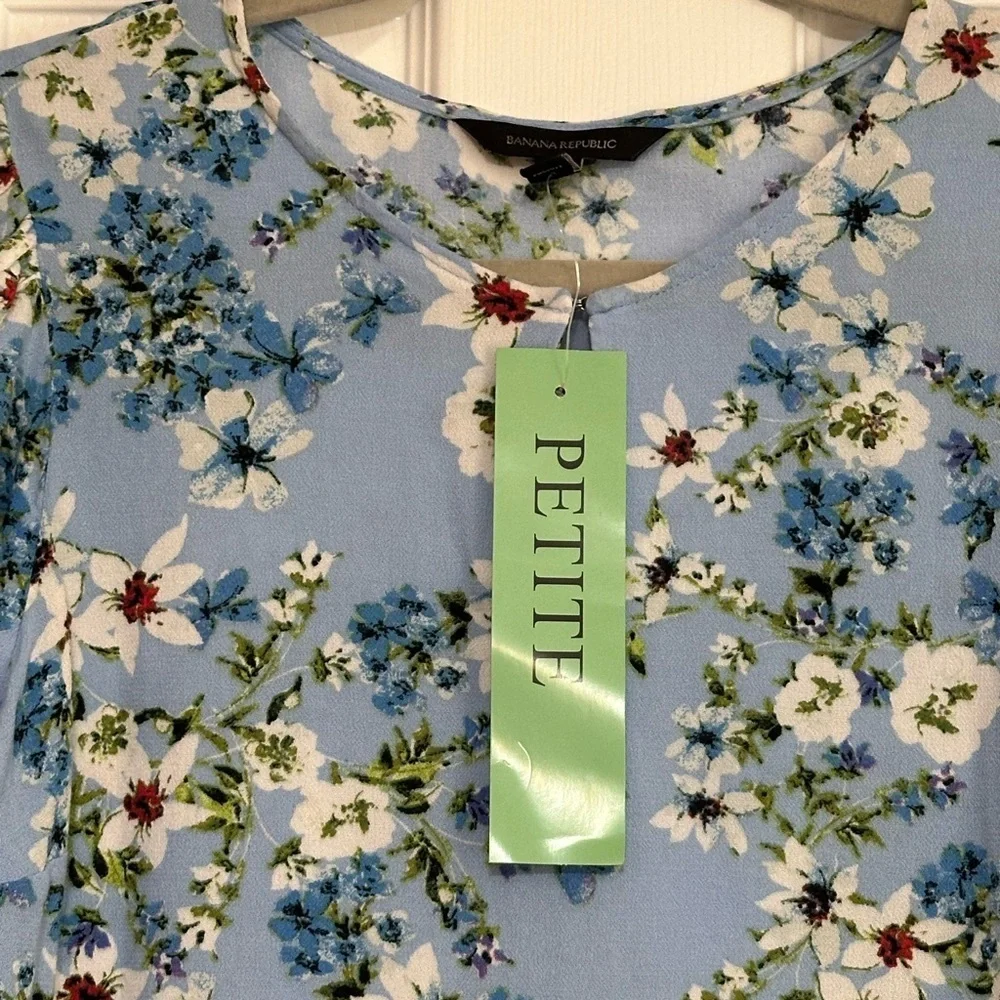 Banana Republic back circled