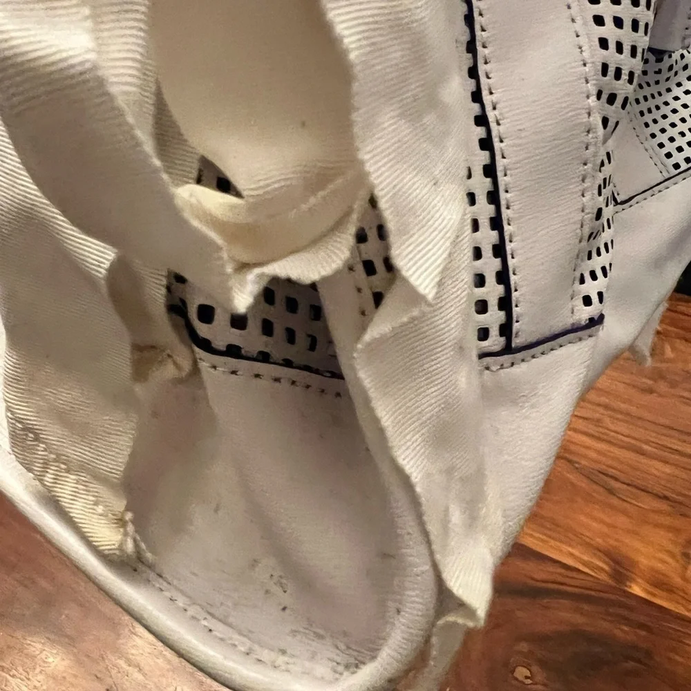 Juicy Couture chic white