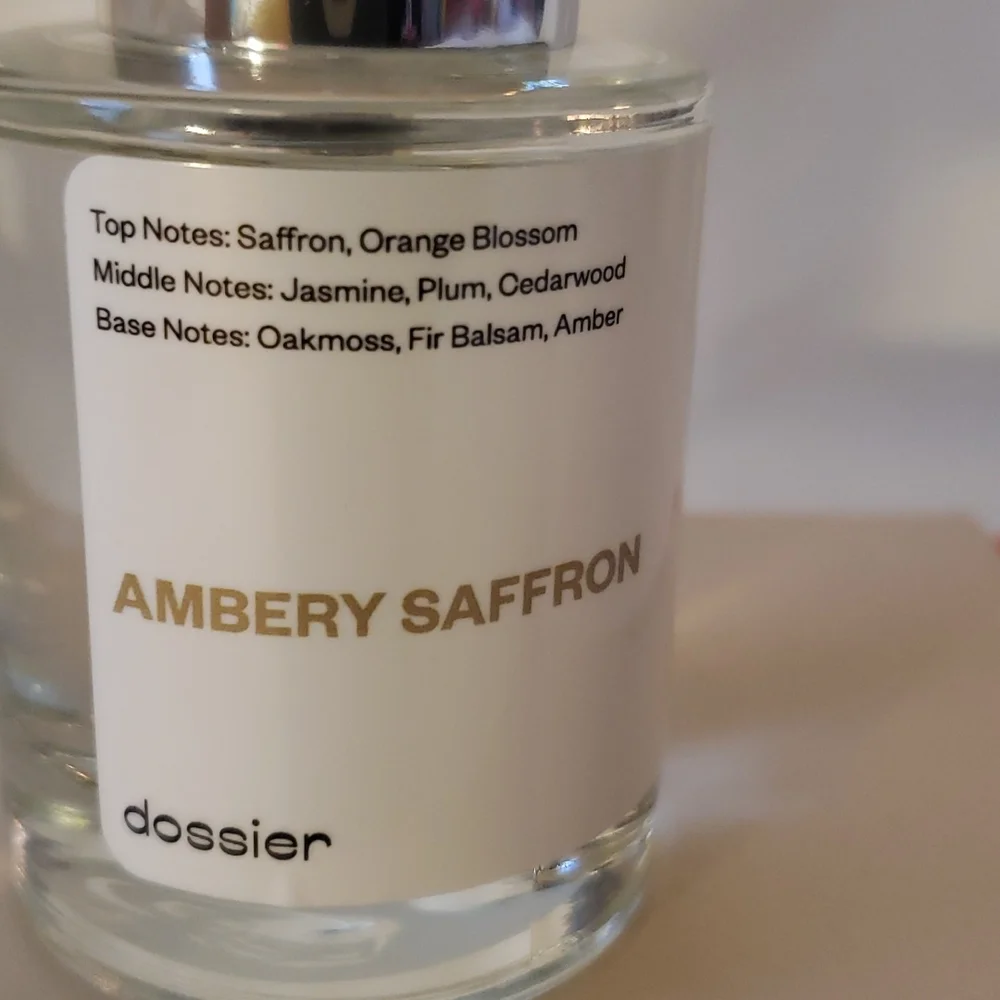 Dossier ambery saffron
