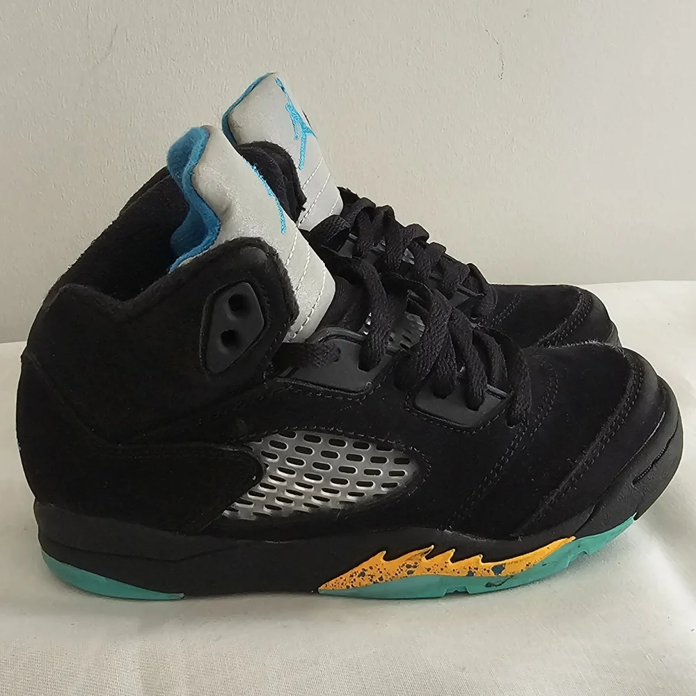Nike youth sneakers