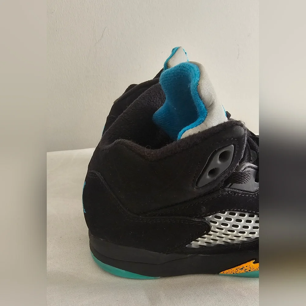 Nike youth sneakers