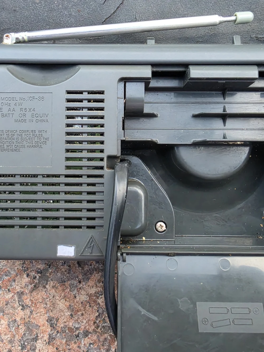 Sony icf 36