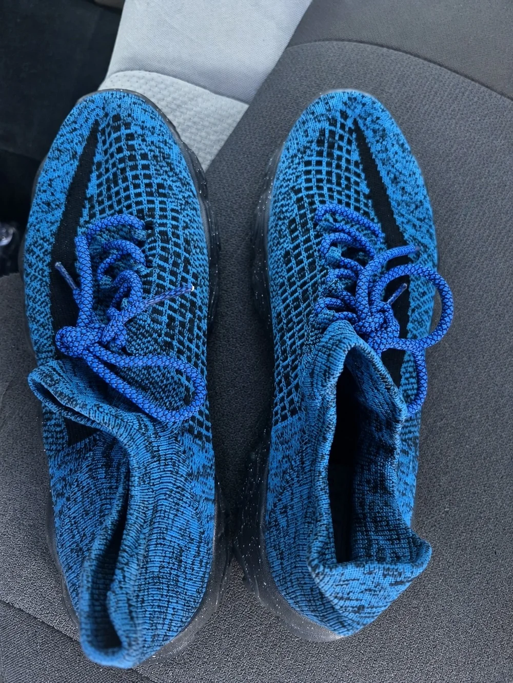 None breathable blue