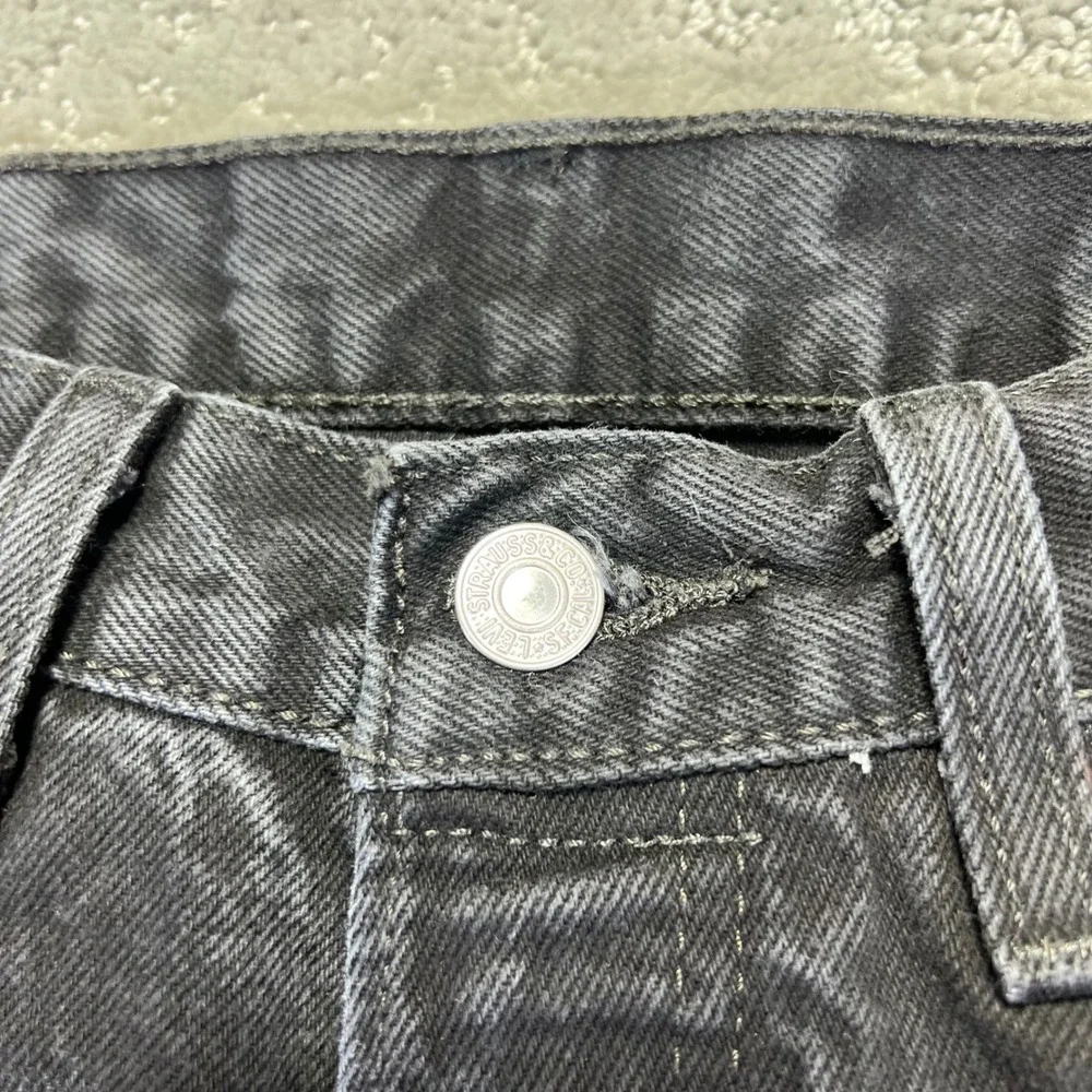 Levis measurements waist