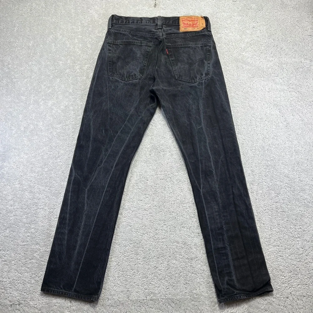 Levis measurements waist