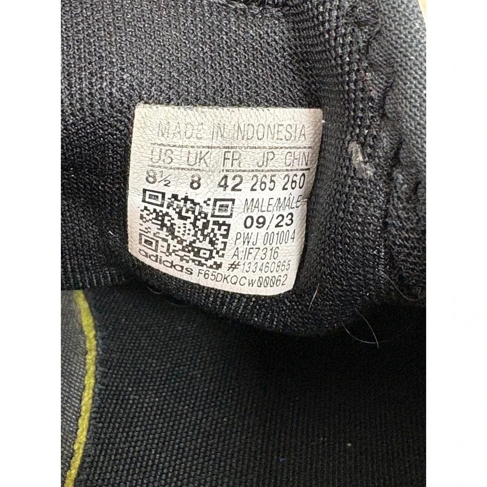 adidas color black