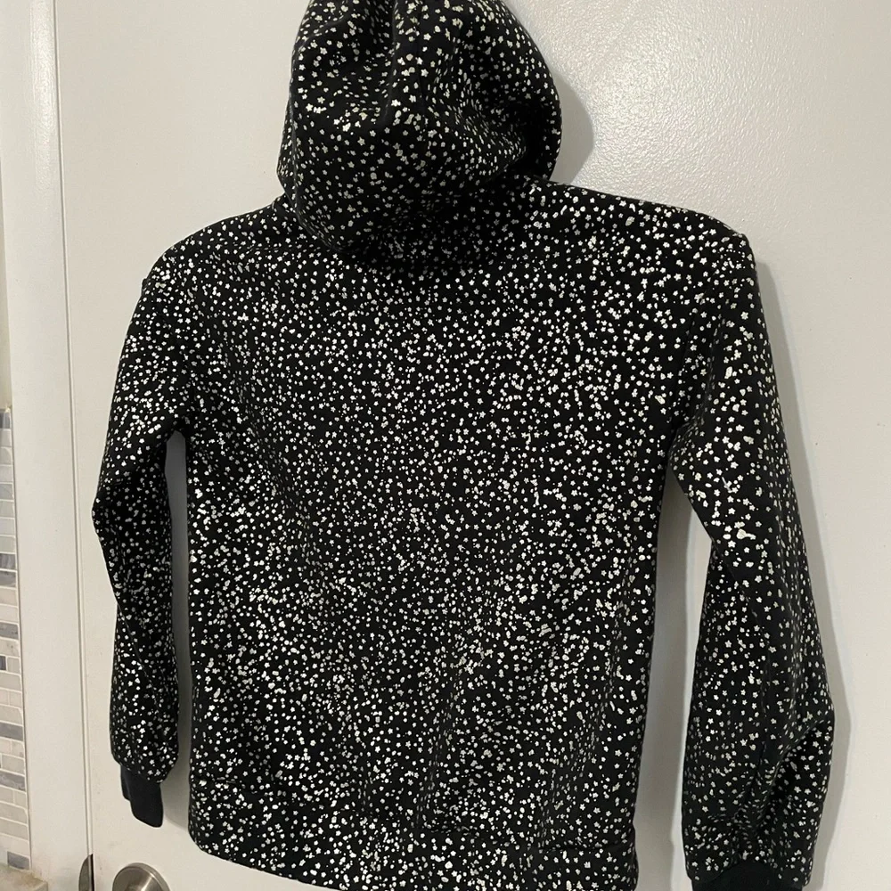 Nike Girls M long sleeve Pullover Black Silver Metallic stars Print hoodie
