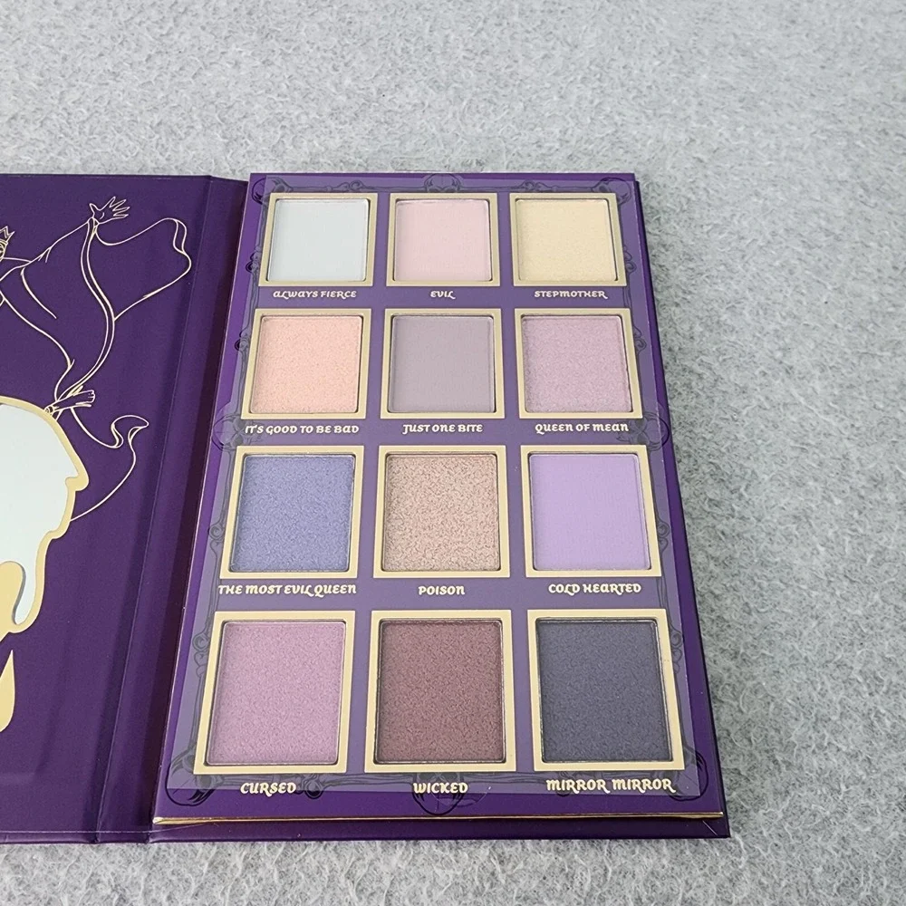 Disney Villains Eyeshadow Palette Evil‎ Queen 12 shades
