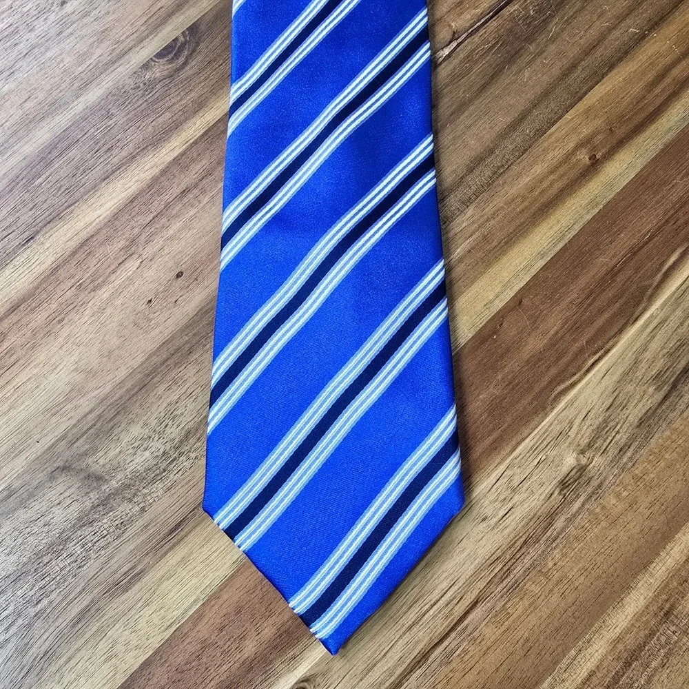 Countess Mara Neck Tie Mens Blue Striped 100% Silk Hand‎ Made Classic Preppy Ivy