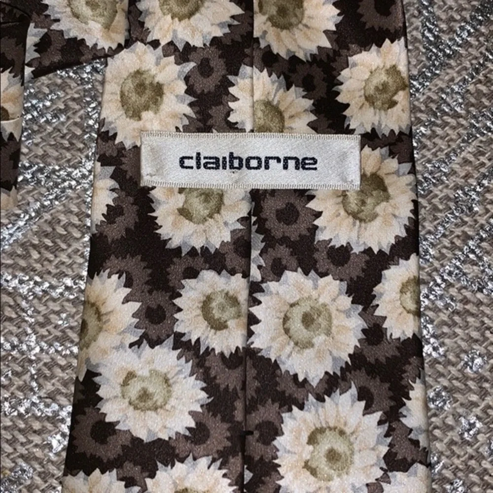 Claiborne tie “flowers”