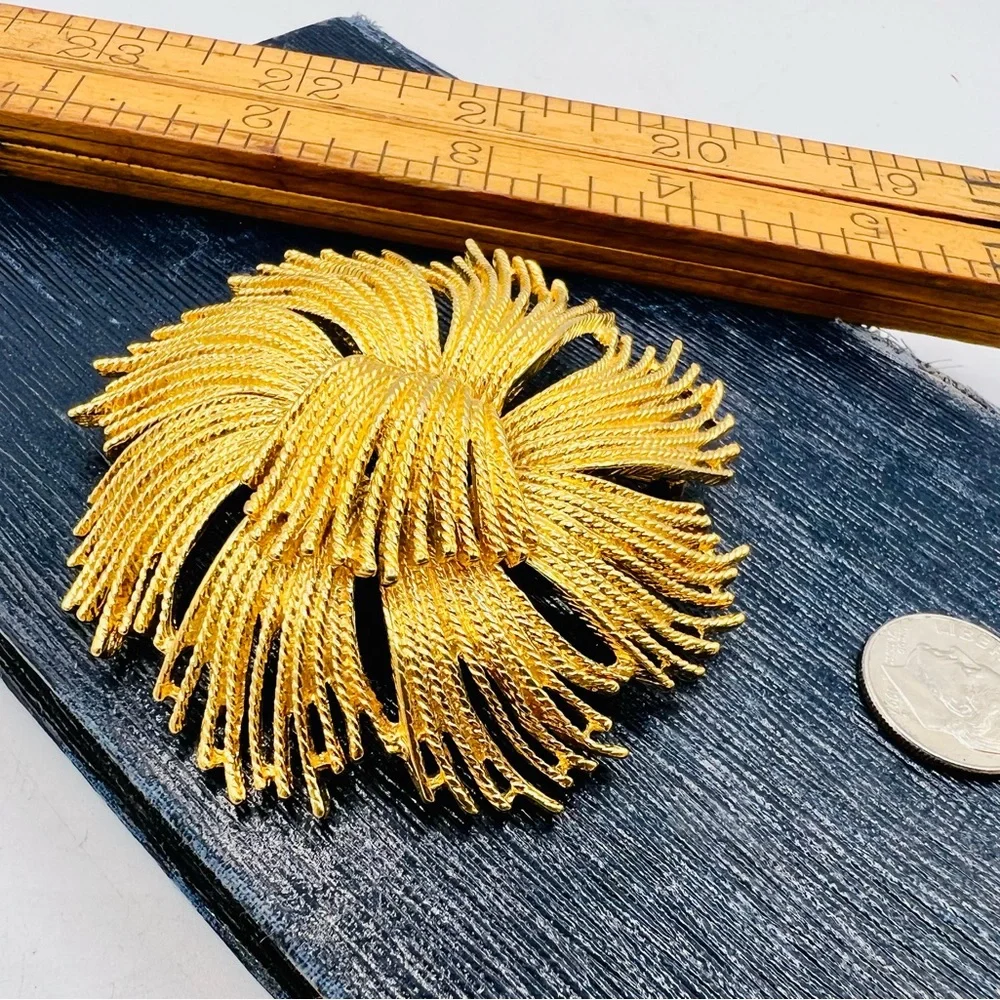 Monet vintage gold