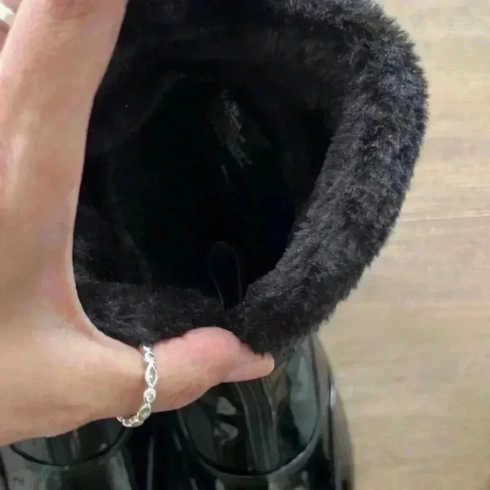 totes brand black