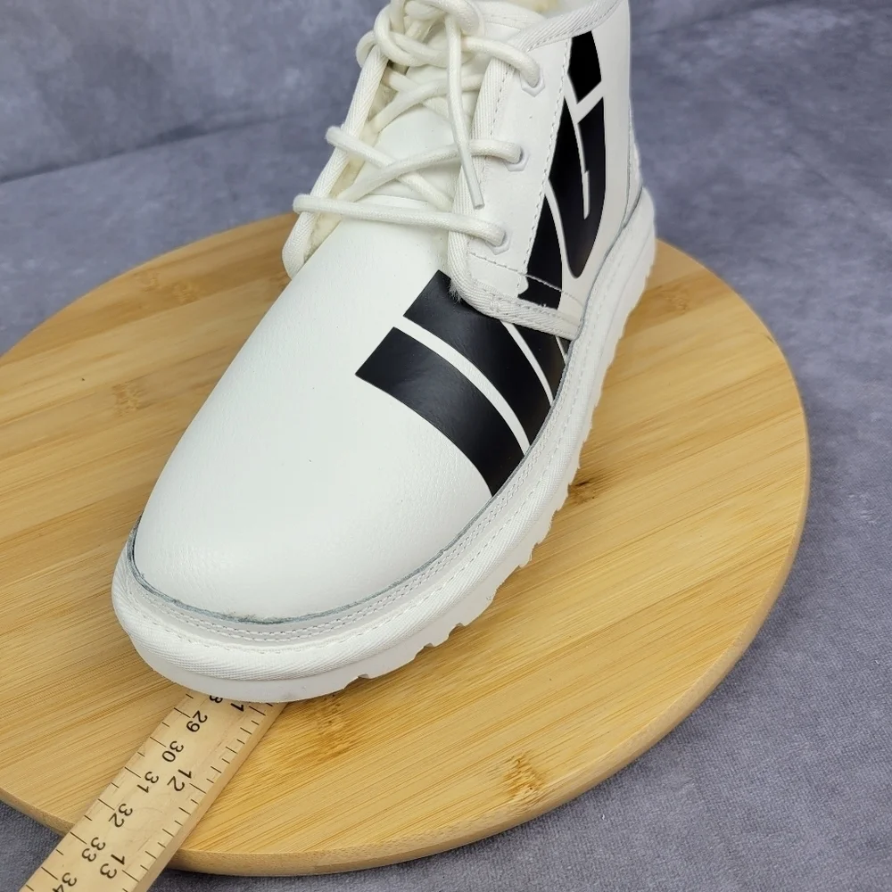 UGG new without