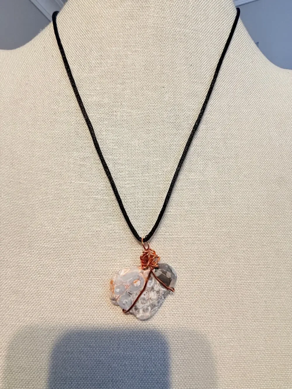 Vintage Genuine Stone Wire Wrap Necklace 12”+2”