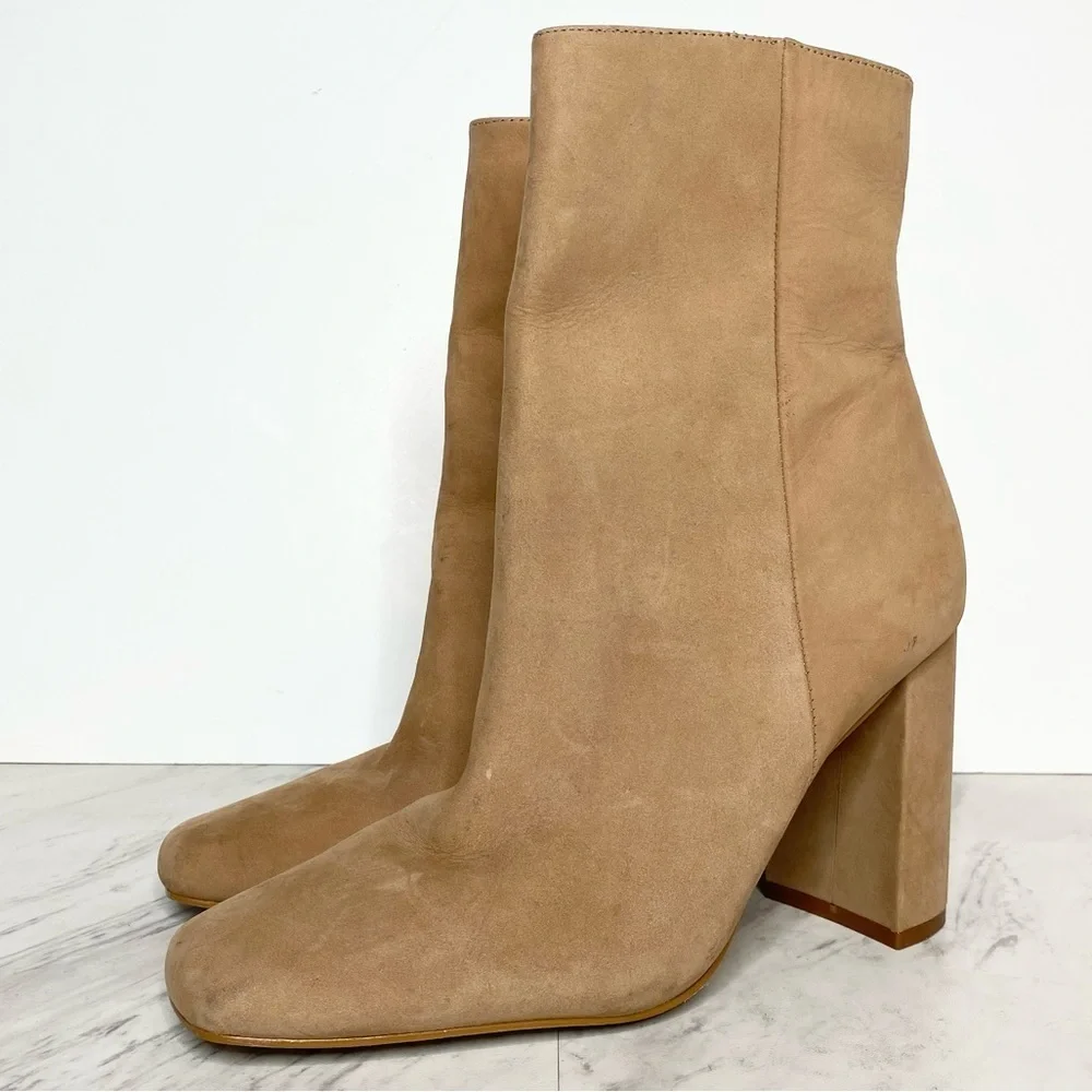 Steve Madden Lourde Tan Nubuck Bootie 8M