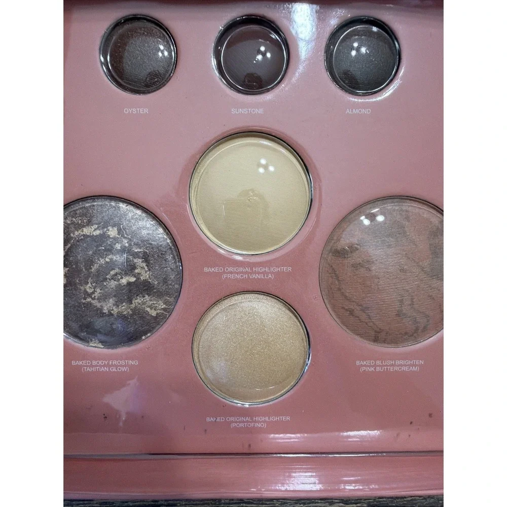 Laura Geller Multifunctional Pink Makeup Palette - Versatile Women’s Cosmetics