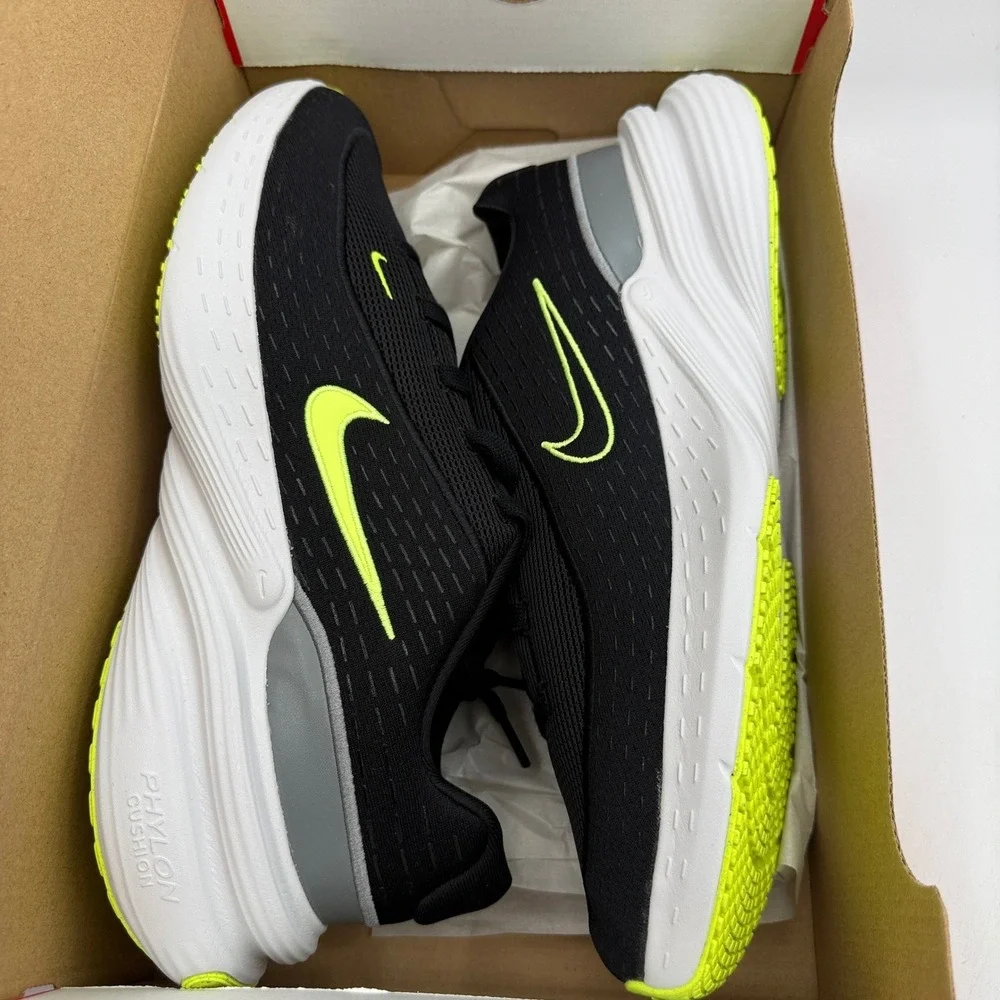 Nike uplift sc