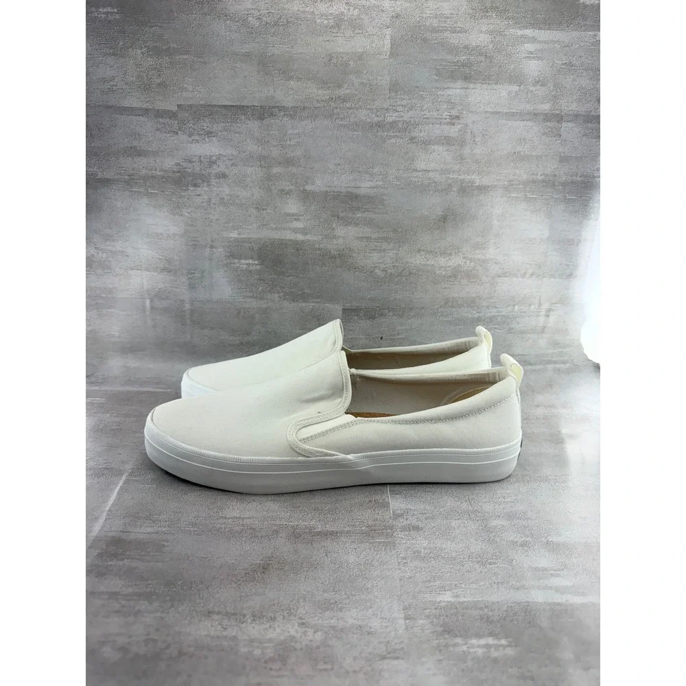 Sperry wear various